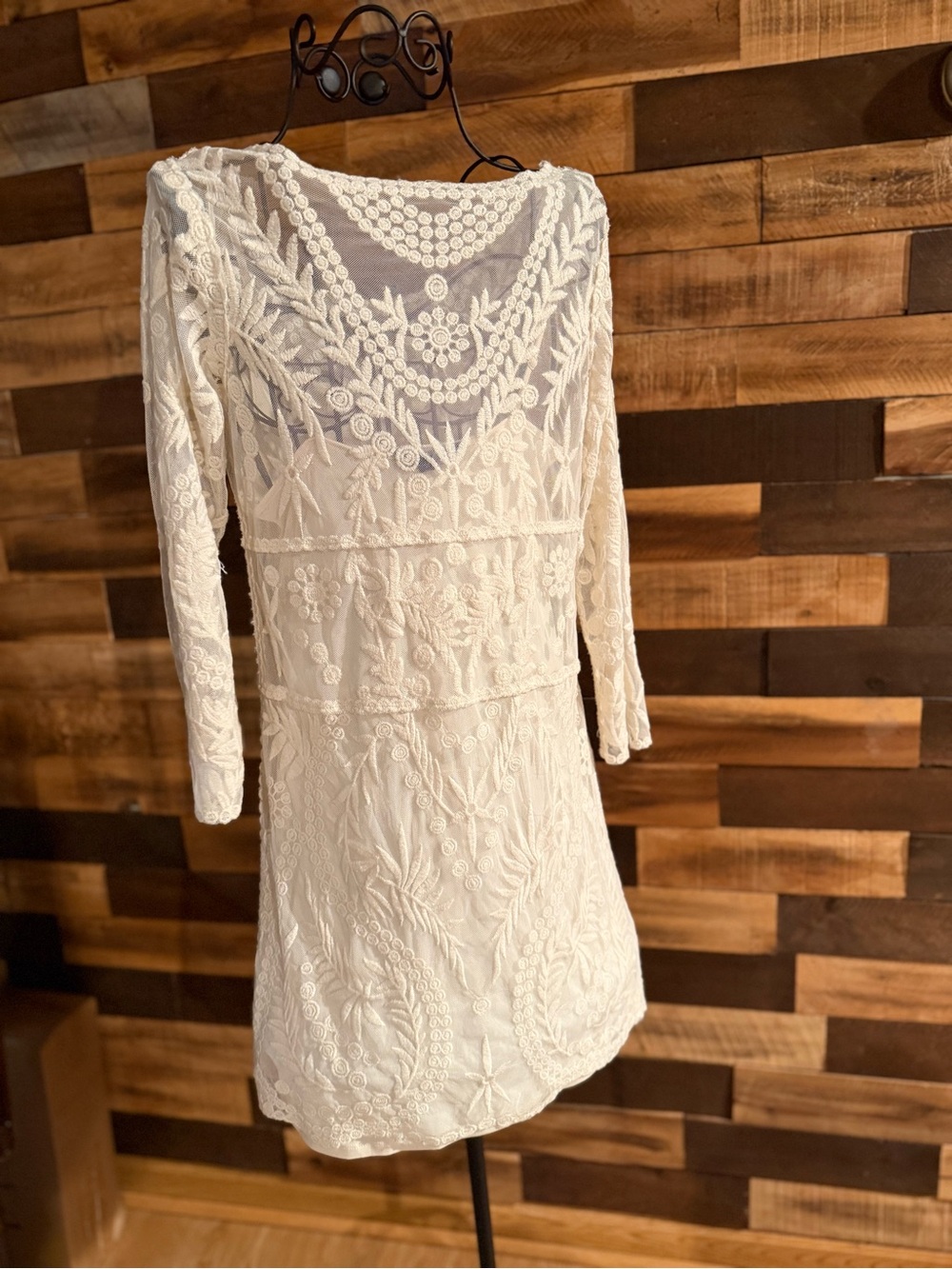 Express White Floral Lace Embroidered Scoop Neck Long Sleeve Mini Dress Sz M - Picture 2 of 11